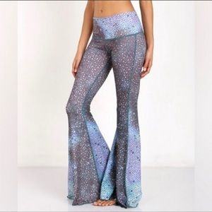 Available Teeki bell bottoms S